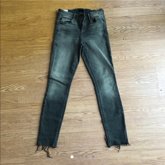 “Looker Ankle Fray” Gray MOTHER Jeans! - Picture 1 of 4